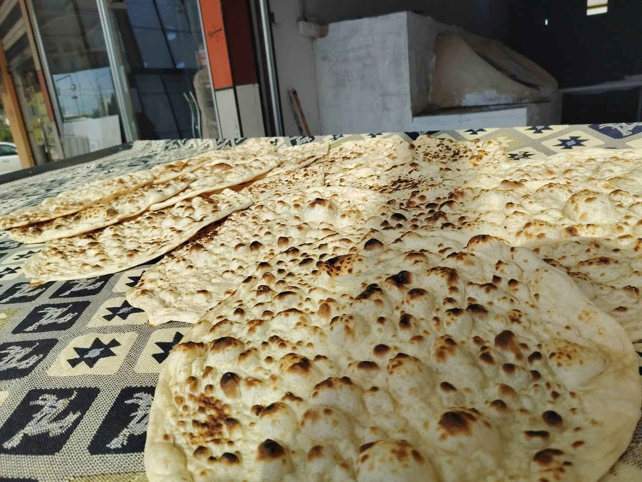 تم بعون الله افتتاح مخبز المدينة🥖 🍞 
العنوان الخمسة كيلو دخولية الخدمي
قرب ماركت التساهل🛒 
مستعدون لتجهيز كافة المناسبات والمطاعم ومن الله التوفيق
للأستفسار 📞 ***********
