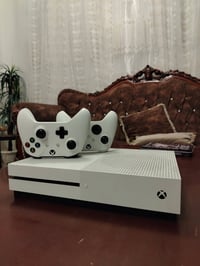 حبايب اكس بوكس وان اس واحد تيره مع ثنين جوستك وثنين اقراص واحد فورزه ه...