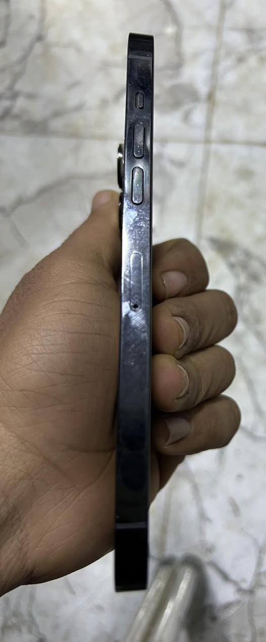 السلام عليكم ايفون ١٤ بروماكس
 ابيعه ع الوضعية جهاز وكع مني و نكسر الظهر و اثر ع الكامرة الامامية وكفت شرق اوسط ممصلح قبل بطارية ٨٥ ذاكرة ٢٥٦ عنوان بعقوبة 
السعر ٦٢٥ بي مجال 
الرقم ***********
