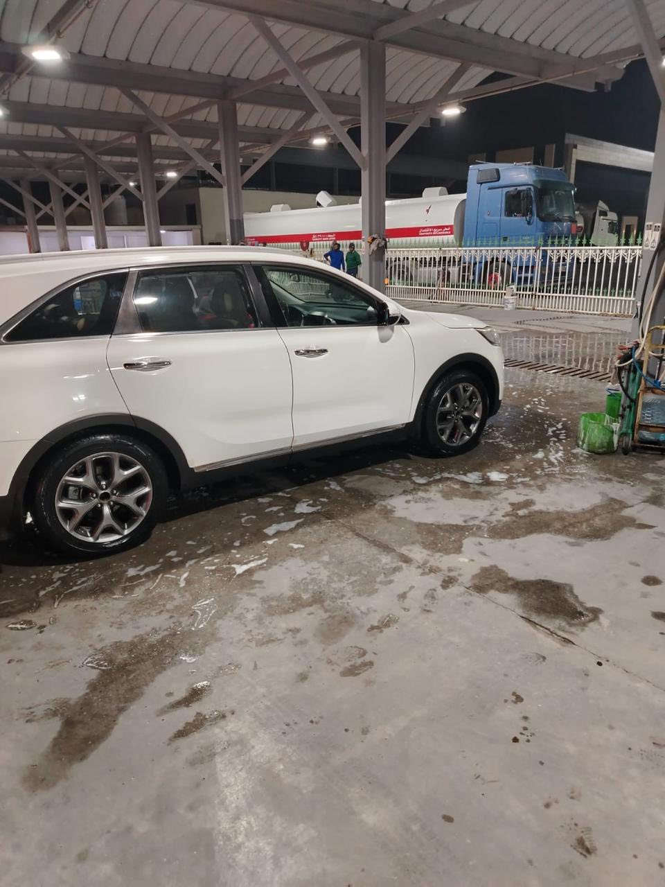 سورنتو خليجية للبيع موديل 16سياره كفاله عامه رقم اربيل مكينه اربع سلندر السعر 190وبيه مجال ***********
