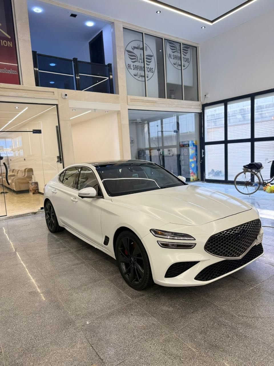 السلام عليكم جنسس وارد امريكي برستيج 6سلندر توربو لون بلاد ابيض مات السياره بيها جاملغ اوباب مديل 2023 حره تترقم جميع المحافضات سياره فول واحد على واحد معروفه موصفات البرستيج مكان السياره البصره السعر 210 وبيها مجال بصيط ***********
