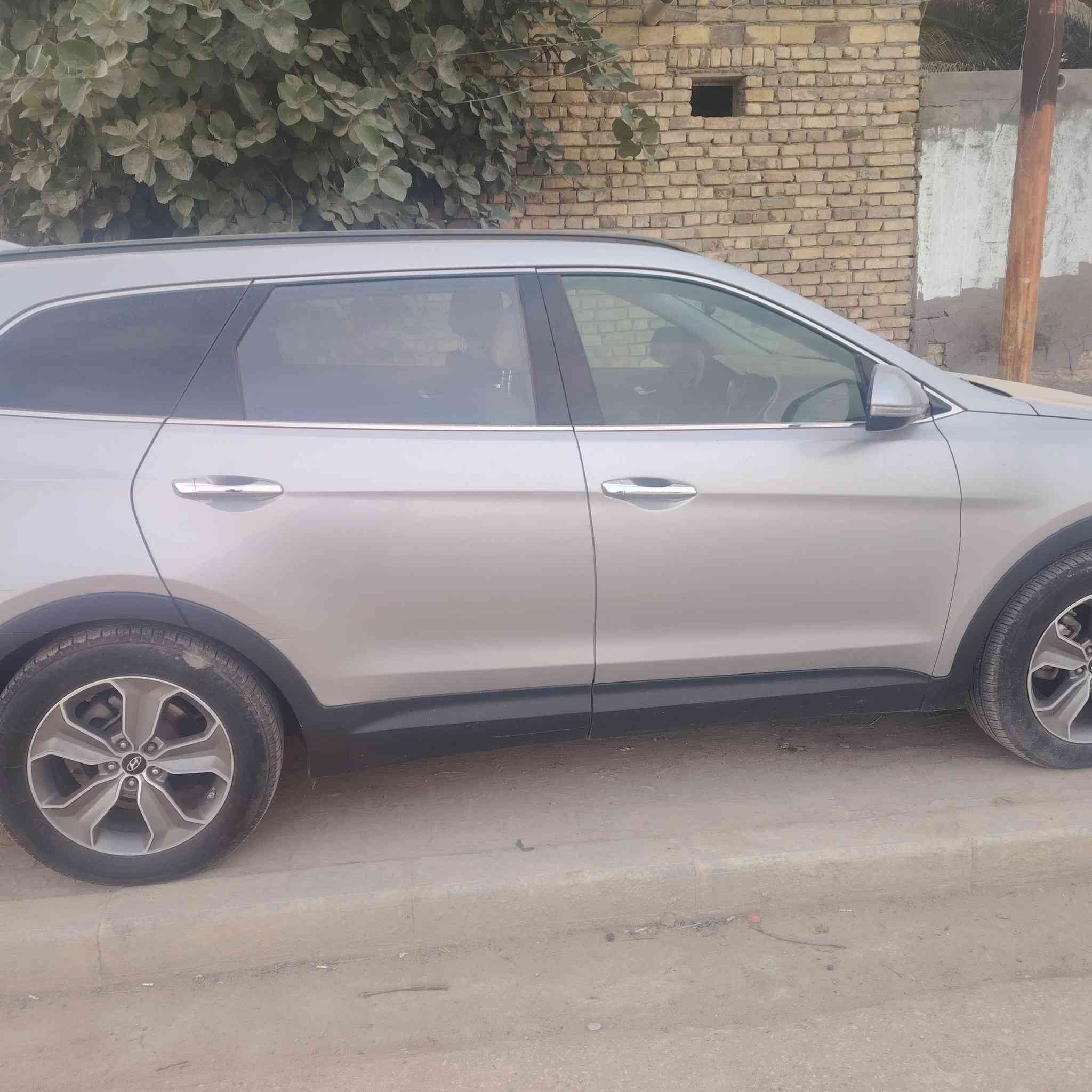 سنتافيا كراند 2016
وارد امريكي
سته سلندر 3300
7 راكب
رقم بصره حره 
امبدل بيها كاز كيت فقط
ولا قطعه مبدله
***********
