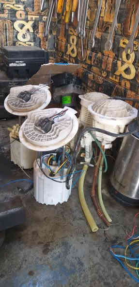 السلام عليكم تم وصول عبواة جالجر موديل ١٢ لوك حاويه مع المساعد للتواصل ***********
