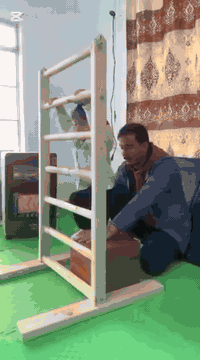 وراء كل طفل من ذوي الهمم… أم تصلي، وأب يتعب، وفريق يؤمن، وحلم يكبر معن...