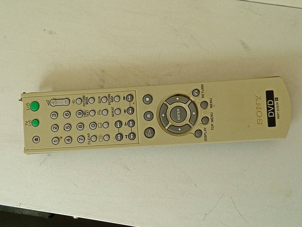 DVD SONY .
عدد : ٢ .
مع ريمونت أصلي . 
شغالات شرط الفحص . 
السعر : ١٥،٠٠٠ دينار . 
متوفر توصيل . 
*********** .
