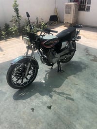 ٢٠٠ • ٢٠٢٥ • اوراق