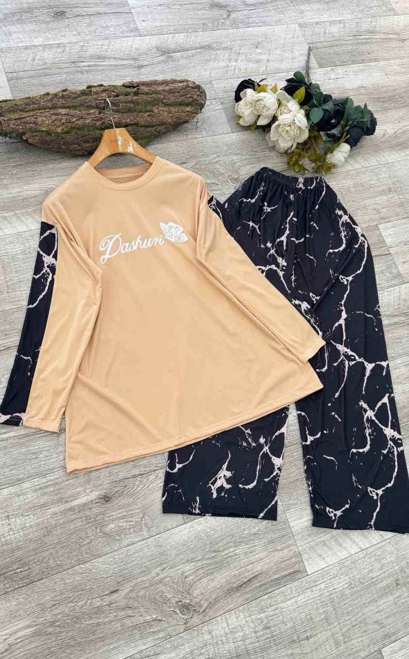 🍑 نعومة + أناقة = راحة ما تنوصف
#تراك بيت قطني وناعم تركي درجه اولى 🌺 🦋 
 ألوانه تهدّي النفس ومثالي للراحة والنوم 🌙
لأنك تستاهلين تكونين مرتاحة وأنيقة بنفس الوقت 🤍
#السعررر8
قياسات فري سايز💙🤍
يوجد توصيل داخل المسيب الفين 
يوجد توصيل محافظات


**إذا كنت صاحب هذا الإعلان وتريد حذفه لأي سبب، رجاءا أرسل رسالة إلى الدعم الفني**