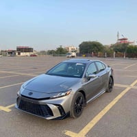 كامري هايبرد • ٢٠٢٥ • ١٨٠٠٠ مايل