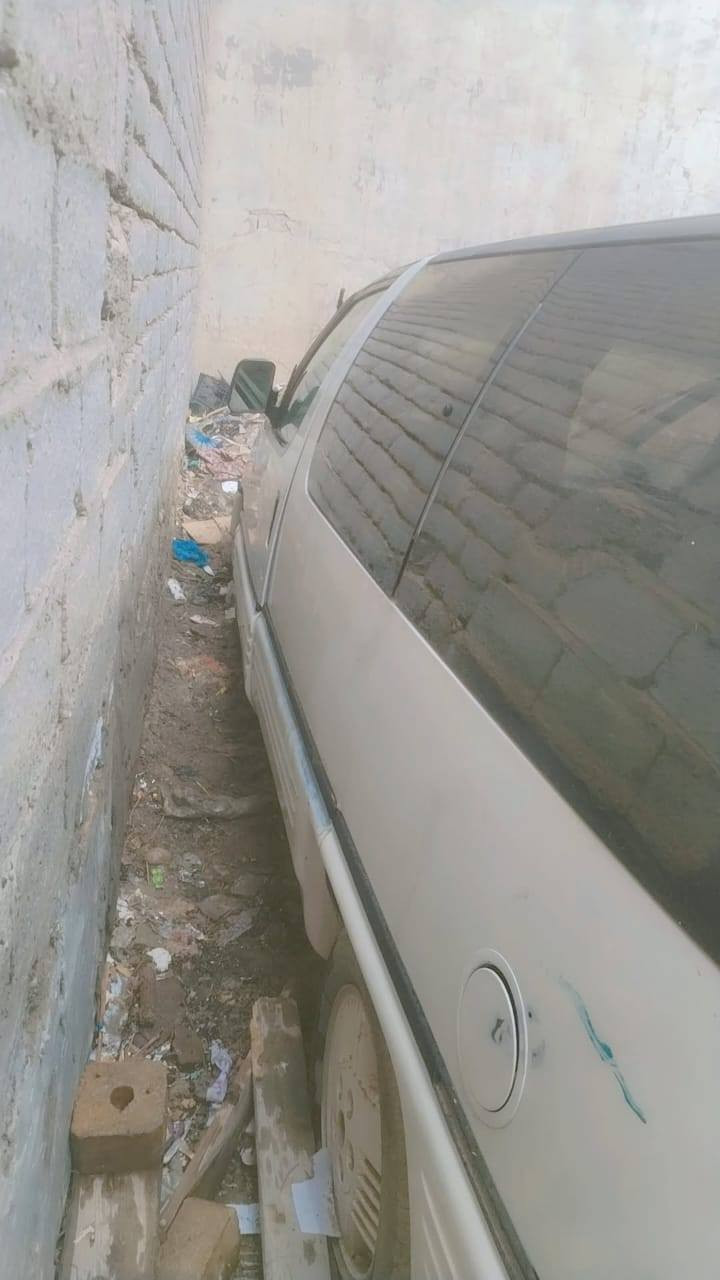 سيارة بونتياك سبعة راكب رقم نينوى مكينة كايمة كير سليم سنوية مشروع وطني سنوية ما ساقطة سعر ١٨ ورقة بيها مجال والسيارة شرط التحويل ***********
