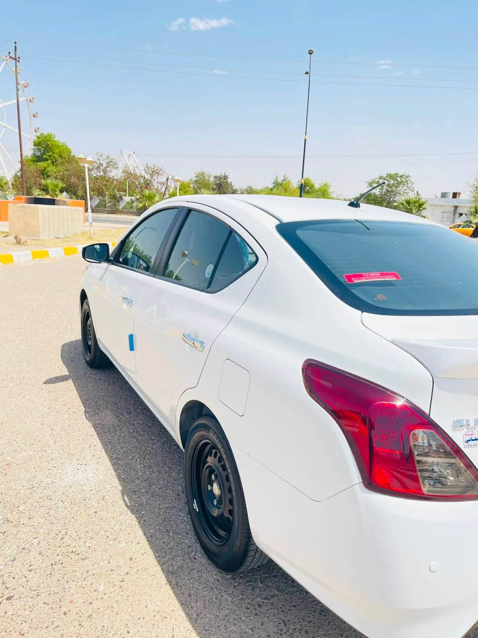 نيسان صني مصري 2025
كفالة عامة فقط بيها بارد جاملغ السايق الامامي PDR
ماشية 20 الف سبيرها منازل 
تحكمات طرفين 
تبريد قطعتين 
اشاير مري 
شاشة كاربلي
اربع جامات كهرباء 
تجوة خلفية 
رقم سليمانية جديد بسمي + كوبون بنزين 
السعر 122 ومجال بسيط كلش بيها 
بيع فقط بدون مراوس *********** كركوك, العراق

