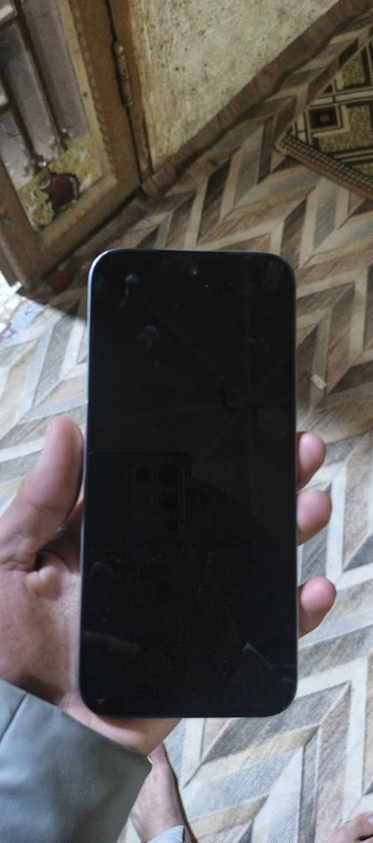 السلام عليكم ورحمة الله و بركاته
جهاز هونر x6c 
الذاكرة 256 G والرام 6+6
البطارية 5300 mlh
المعالج helio g81 ultra
الجهاز نظيف بس الكاميرا مكسورة مثل ماموضح بس الكاميرا تشتغل
الكاميرا 50 + 0.3 ميجابكسل
الشاشة 120 هرتز

السعر 135 وبي مجال

للتواصل واتساب :-
***********
