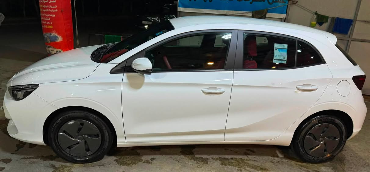 السلام عليكم 
MG3.  2026 وكالة ام الضمان
ماشية ٣ الف كيلو
بعدها زيرو بوضعية الشركة
مغلفة كشنات جلد ودركة 
مواصفات استندر 
سويج وشاشة وكاميرا وحساس خلفي
حاجب لد
كشفات هيلوجين
مرقم بغداد بأسمي
العنوان غزالية او بياع

***********
