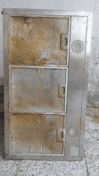 للبيع ساحبه تشتغل اشتريته من مطعم ماعرف بيه بس شغلته شتغلت طوله تقريبا متر والعرض 50 السعر 50الف وبيه مجال ***********
