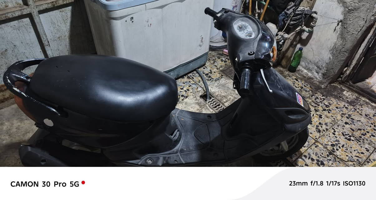 السلام عليكم شلونكم شباب ان شاء الله بخير شباب عندي ماكس قشمه للبيع السرعه 120 السعر 400 وبيها مجال شيء قليل بوكاني.بوكاني منطقه الشعب في حيور متواجد على الواتساب.***********
