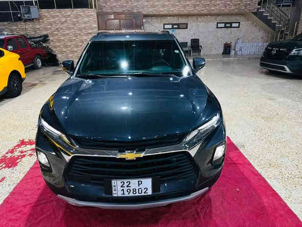 🔴(فرع كركوك) 

🟢Chevrolet Blazer 2LT 2022🟢

حجم المحرك 4 سلندر (2.0L) توربو 

عداد المسافة 35213 mile

الضرر كما موضح بالصور 

🔴(السعر/19000 $ )

🔴المواصفات:

بصمة تشغيل
بصمة أبواب
تشغيل عن بعد(Remote Start)
رادار امامي (تحديد مسار) 
رادار خلفي (تحذير من الاصطدام)
شاشة كبيرة لمس
حساسات خلفية+ كاميرا
Android Auto
Apple Car Play
مانع انزلاق+ABS
منافذ AUX+USB
Auto Start اوتو ستارت 
Auto Stop اوتو ستوب 
مثبت سرعة
تحكمات استيرن 
هاند بريك بصمة
وبقية المواصفات المعروفة

🔴(العنوان/ كركوك شارع المعارض)
                    ________________________

🔴للاتصال/

فيصل
***********
