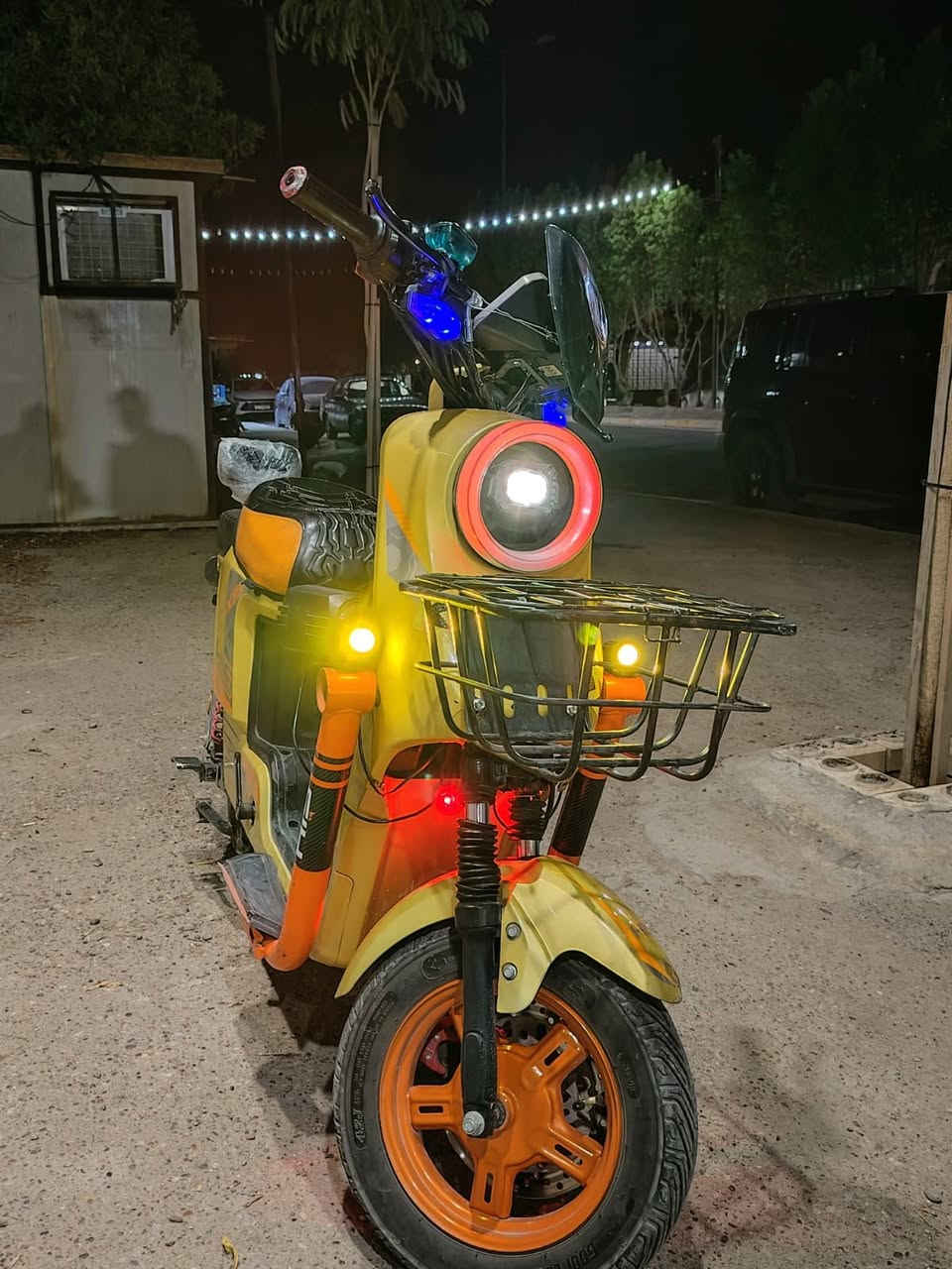 السلام عليكم عندي درجة شحن X900 ببع بطارية جدد 5 2026 مكانك بغداد درجة خلو درجة 2025 بيع او تراوس السعر 380 مجال شراي تصل رقم *********** حسين
