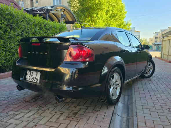 السلام عليكم 

دودج أفنجر 2014 للبيع 
رقم شبه مميز  99970 بغداد
بأسمي مشروع وطني هزه جديده 

V6 سته سلندر. محرك 3600
الكير 6 نمر 
السيارة مبيهه اي نقص 
صدر امامي خلفي جديد 
محرك . كير . كهربائيات كلهه شغاله مبيهه نقص
تبريد تدفئة أدامة كامل 
قاعده فيتبم تفصيخ اصلية جديدة
أدامة كامله لمنضومة الماء 
ماء زيتي احمر وكالة راديتر جديد اصلي 
تخم تاير نضيف
 
السيارة نضيفة 
وغرفتهه نضيفه جدا 

حادثهه بنيد ودعامية 
صبغ بيهه بنيد وهلال الجاملغ الخلفي
وبيهه جراد بالقماره

المكان ((( بغداد )))
السعر 79$

***********
