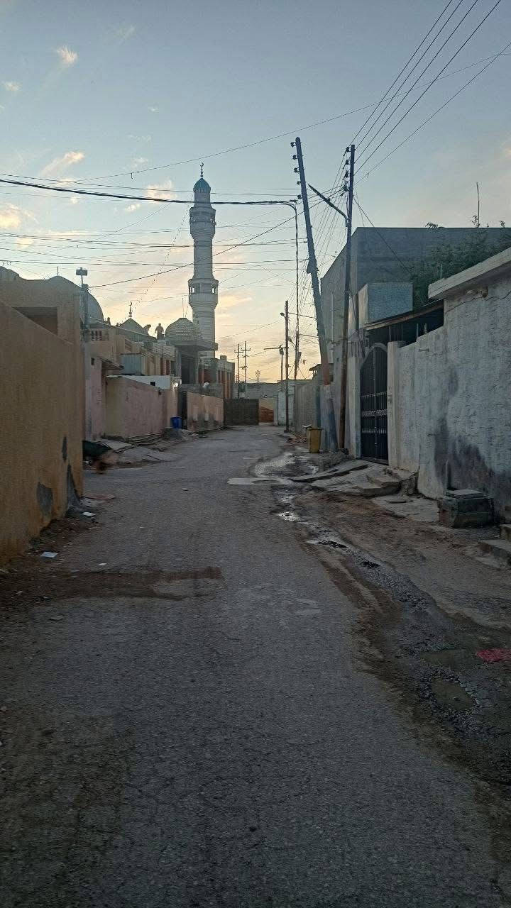 السلام عليكم ورحمه الله وبركاته

بيـــــت للبيـــــع  💵السعر 85 مليون 💵. 

وبي مجال          

في الخالدية - خلف مستشفى الرشيد  الاهلي - قرب جامع البشير (شيخ عابد) 

ملك .... طابو صرف 

مساحه 298.42 متر 

- غرف عدد ٢ طابق ارضي ١ طابق ثاني    مساحه ٥×٤ كل واحده 

- محل فيه باب على الخارج او غرفه خارجيه ٥×٤

- صحيات وحمامات خارجية عدد ٣ 

- الديوانية ٦×٤

- مطبخ ٣×٣

- الهول ٤×٥

- صاله ٣×٣                       للتواصل على الرقم  

***********

#بيت    #للبيع  #الخالدية   #الحبانية  #عقار
