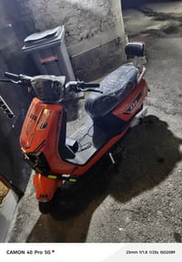 دراج شحن جديده ماشية يومين ٦ بطاريات الدراجه من شركة المصطفى ضمان صيان...