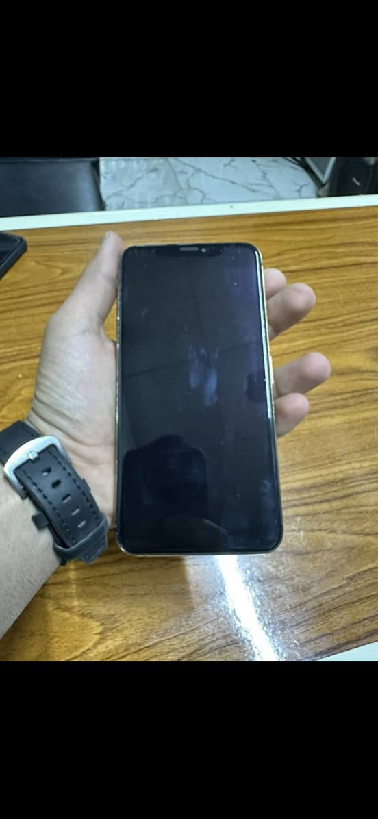 سلام عليكم ايفون اكس ماكس ذاكره 256 بطاريه امبدله و نسبتها 92 و بصمت الوجه واكفه مثل ما موضح بلصور ولضهر بي فطور نموذج M السعر 130وبي مجال الاتصال على رقم *********** بي واتساب
