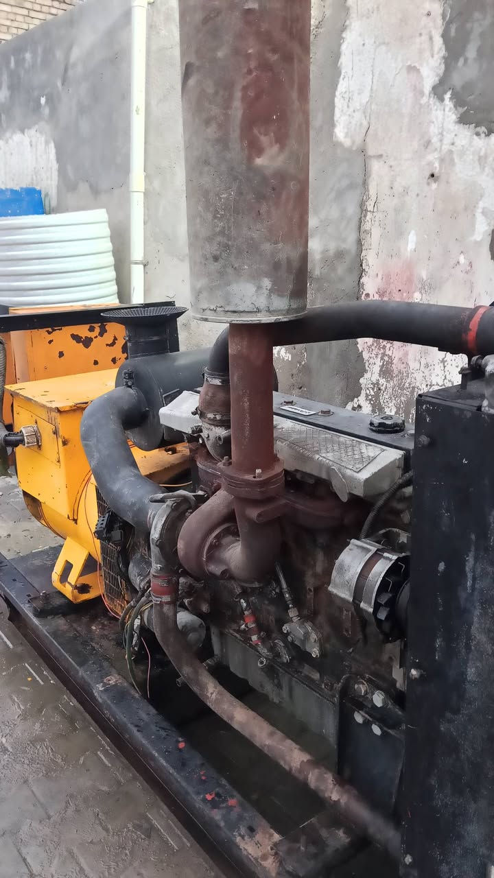 سلام عليكم مولد بيركس انكليزي 150 كيفي للبيع نقص نوزلات والبم سعره ٣٠ ورقه مكان كوت ‏‪***********‬‏  واني مكلف بالنشر
