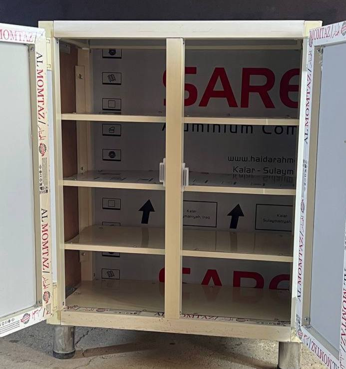 ✨ جزامة أحذية أنيقة من الألمنيوم ✨
📌 المواصفات:
 • بوري ألمنيوم عالي الجودة.
 • رفوف كابون: تمنع الروائح وتحمي الأحذية من الغبار، ومياه الأمطار، وأشعة الشمس.
 • أرجل سل استيل لمتانة وثبات أكبر.
 • عدد الخانات: 4

📏 القياسات:
 • الارتفاع: 90 سم
 • العرض: 70 سم
 • العمق: 36 سم

💰 السعر: 75 الف  فقط.

🚚 التوصيل:
 •بغداد 5 الف 
 • جميع المحافظات: 10 الف 

🔹 ملاحظة: يمكن إضافة جروخ (تايرات) كذلك مجانا 
انارة على الريمون اضافة على السعر 10 الف


**إذا كنت صاحب هذا الإعلان وتريد حذفه لأي سبب، رجاءا أرسل رسالة إلى الدعم الفني**