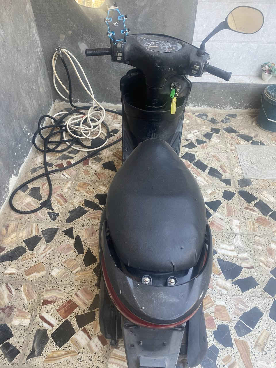 سلام عليكم دراجه بريز دراجه اخت الجديده دراجه كل نقص مابيه خير من الله مكينه خرسه تاخذه كبل الشارع كل نقص مابيه عنوان بغداد سبع قصور السعر 550وهاذه رقمي***********
