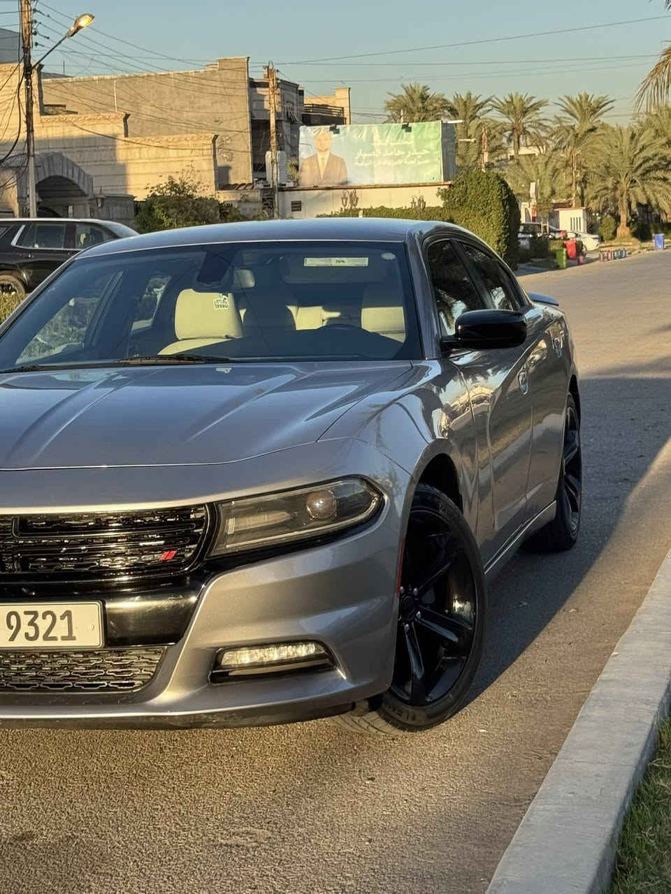 جارجر 2016
داخله للعراق كلين واهنا بيها طخه بابين وحده مبدله نفس الون والثانيه مصبوغه
داخل ابيض صدر جديد مابيها اي نقص رقم سليمانيه باسمنه
السعر ١٧ الف 
ماشيه ١٣٣ ميل 
مكان السياره بغداد/ السيدية
***********
