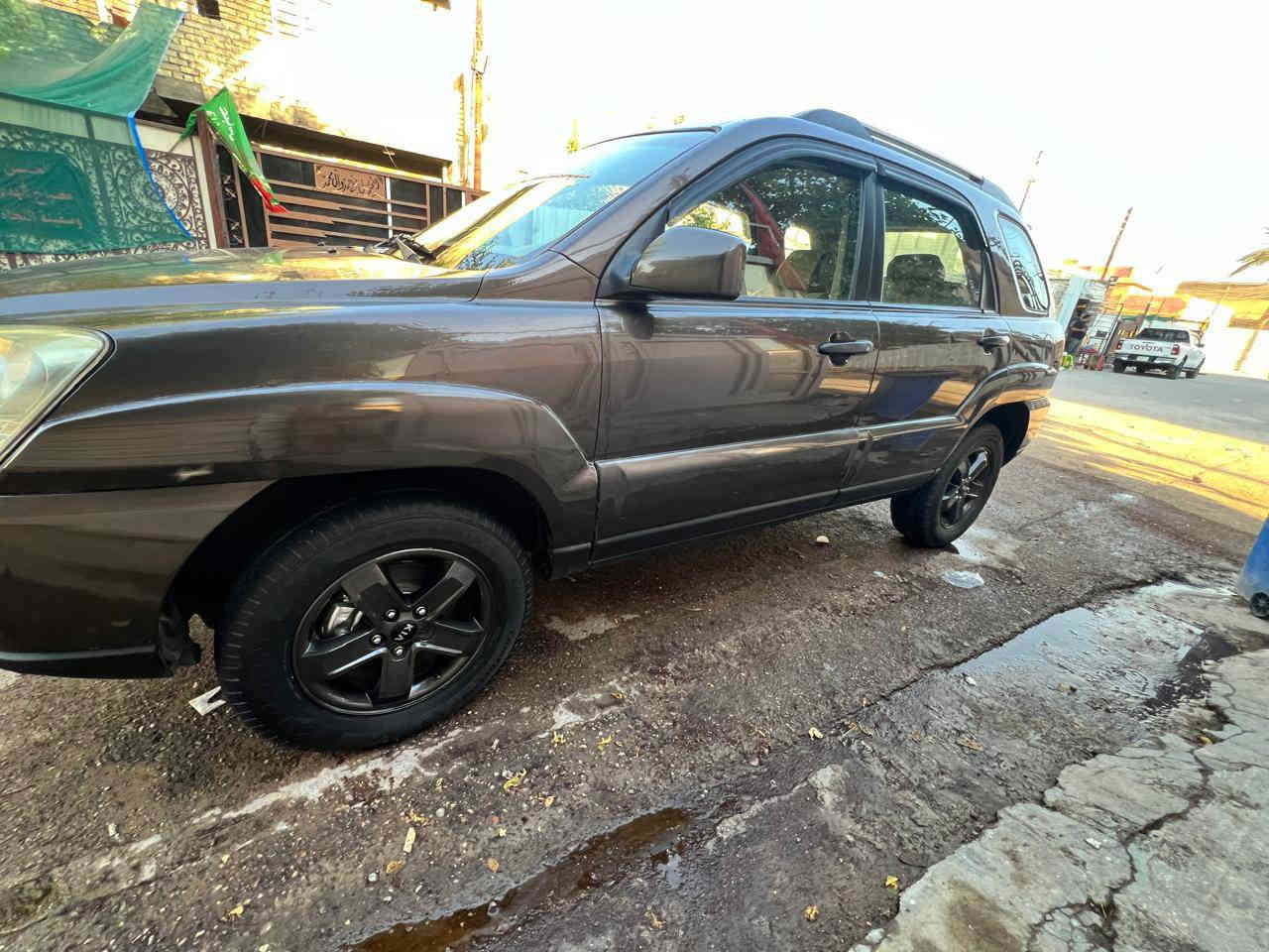 السلام عليكم سبورتج مكفوله ٢٠٠٩ بلادي مكفوله من الصبغ والضربه رقم بغداد انكليزي السعر ١١٨  الاتصال ***********
