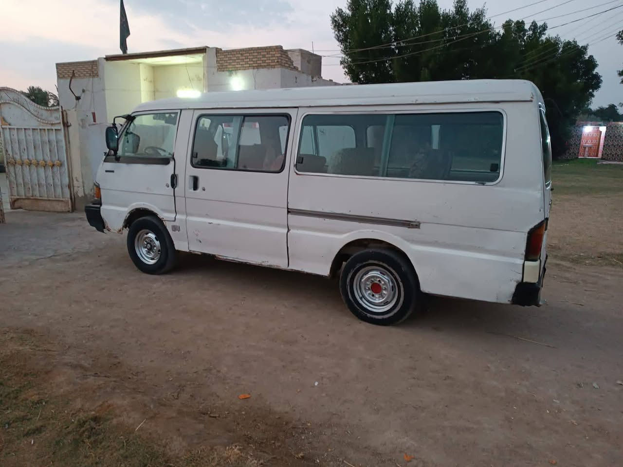 اسلام عليكم ماصده للبيع رقم احمر سياره اصوليه راعيها موجود بلرفاعي مكينه ونجي مجول كير اوتماتيك تخم تاير لسعر: 25 وبيها مجال
لمكان لناصريه شطره 
هاذ رقمي***********
