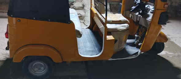 مرخصه الادمن السعر 2800 وبيه مجال مكاني بابل الحمزه الغربي  تكتك موديل 2017داخبه 2018اوراق اصولي  تكتك نضيفه وجاهزه حته مصبوغه جماليه التواصل ***********
