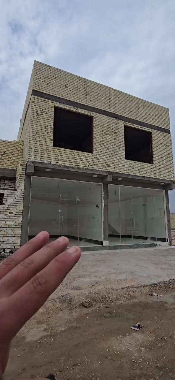 فرصة استثمارية 🪙
 بناية للبيع ✔️
الموقع 🔺كربلاء مجمع الورده السكني قرب كليه طب الاسنان
المساحة 120متر 
تحتوي🔘
2محلات و 3شقق كل شقه تحتوي على غرفتين وصاله وخدمات
موقعها ركن سند25تحويل مباشر 
الوارد الشهري مليون ومئتان وخمسين،،(1.250.000) 
السعر195مليون 
للاستفسار الأتصال 📞
***********
يوجد واتساب ☎️
#عقارات #لايك  #بصره #كربلاء  #مشاهدة
