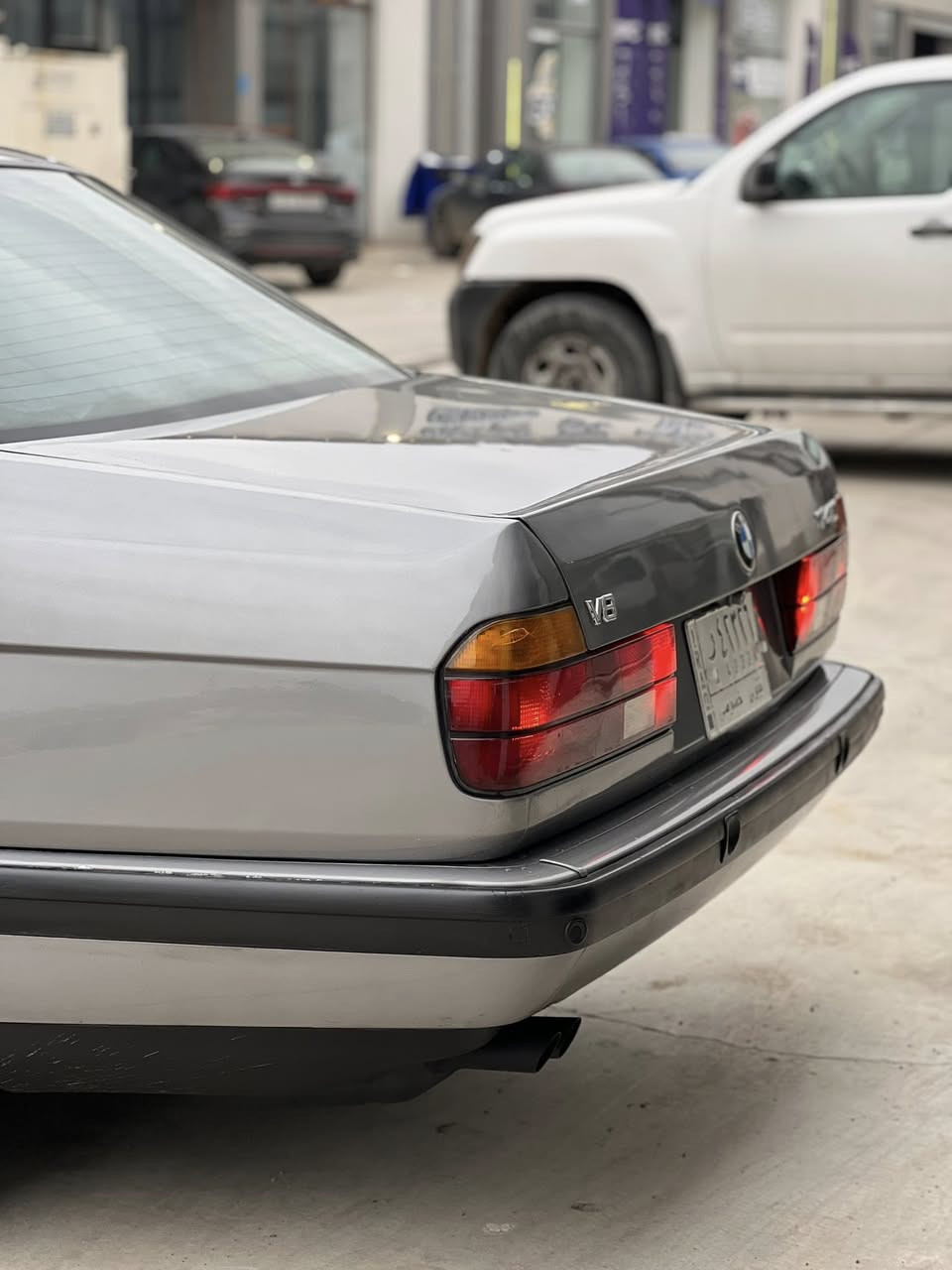 للبيع
BMW-V8-740i اصل 
1993
Limited-لمتد اصل 
1-بجم عريض 
2- سلايت طكتين اوتو 
3- داخل جلد كارتير 
4- صاج ملكي 
5- برده كهرباء خلفيه+بردات جانبيه
6-اربع جامات اوتو
7-سنترلوك
8- دبل ايرباك
9-دبل كمبيوتر
10- كير تلث وضعيات
11-حساسات خلفيه شغاله
12-ABS

السياره صبغ حزام اثر جراد
صبغ درجه اولى 

تبريد شغال تدفئة شغالة 

كير +محرك شرط  

صدر امامي خلفي 100/100 
السياره بدون اي نقص 

شرط التحويل

المكان نينوى 

السعر (75) وبيها مجال 

***********
***********
