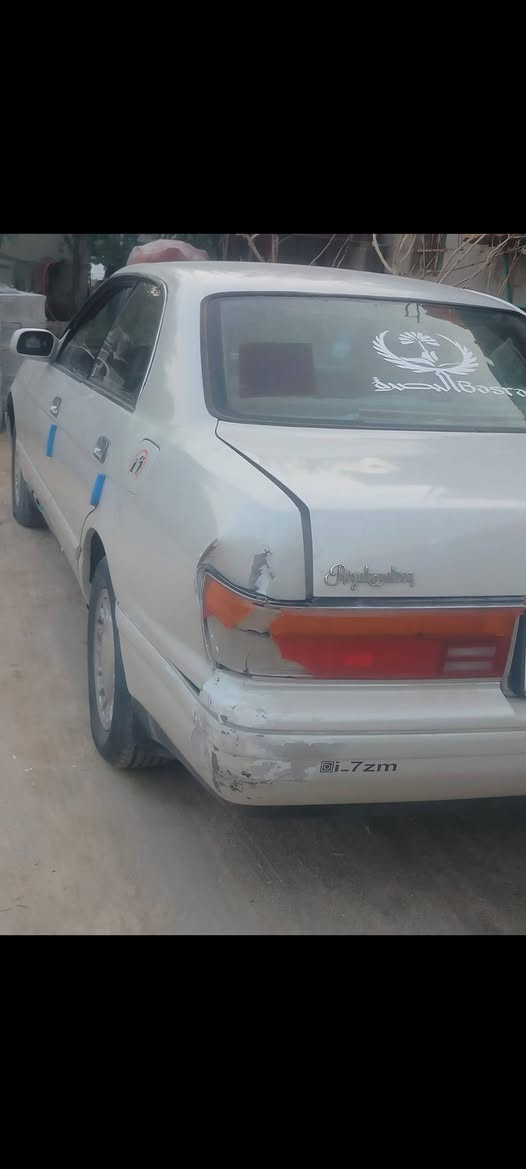 سلام عليكم سياره بطه مكفوله نقل وكص المكان البصره مصبوغه جماليه مكينه جديده فقط بيها طخه وره بصيطه رقم انكليزي سنوية ل 2029 شرط تحويل سعر 65 وبي مجال ***********
