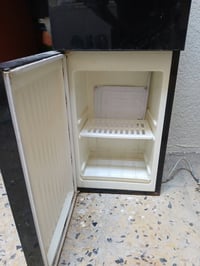 براد اخو الجديد للبيع فقط البارد مايشتغل مااعرفله قيم واخذ 07808069901