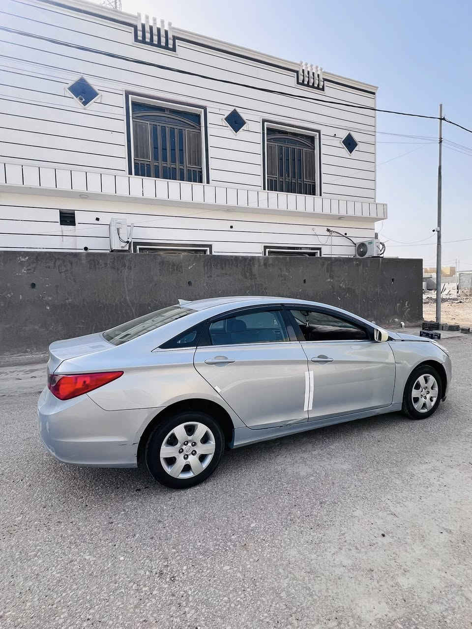 سلام عليكم سوناتا2012رقم بغداد انكليزي سنويه ال2030رقم بغداد انكليزي كير ومحرك وحداديه كفاله تخم تاير جديد بيها2قطع صبغ فقط 
السعر93وبيها مجال 
الاتصال***********
مامتواجد بلخاص 👆👆
مواصفات السياره 
نص فول غني عن التعريف
