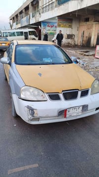 سياره وبتره مديل 2004 سياره معمره خير من الله سعر 30 ورقه بيه مجال 077...