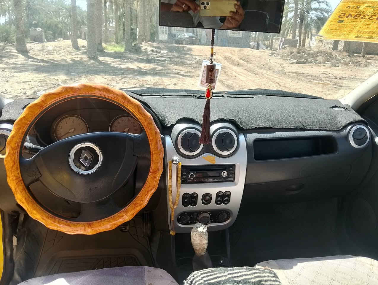 سلام عليكم رينو للبيع سبعه راكب خط وبحث جاهزات كير مكينه جديده موديل ٢٠١٠ تخم تاير جديد اتصال استفسار عله هاذا رقم /***********
