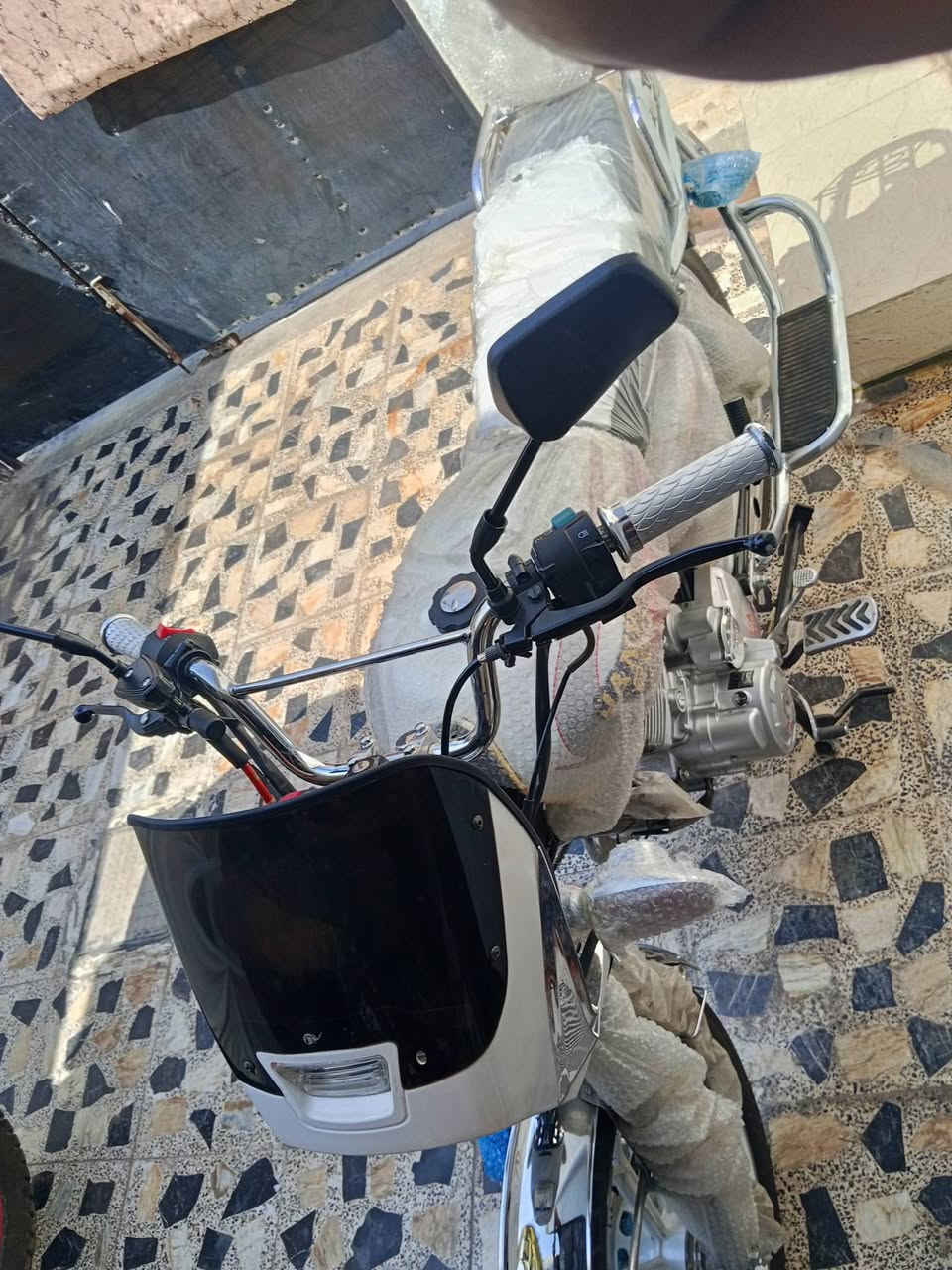 جني ابو الكله
2025
ماشيه 4 الاف عل وضع
كهربائية كله شغال 
الشركه بعده 
كله عل بلاد سويجات بصمات تشغيل عن بعد 
لا شخط ولا كسر ولا نقص بجيس بعده 
سعره 925
*********** 
مكاني كركوك دوميز
