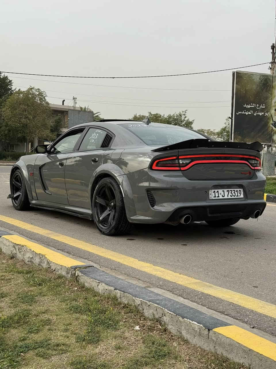 جارجر سوبر تراك  rt max موديل ٢٣. السياره ماشيه  ٢١. مصبوغه عام تغير لون السياره مصروف عليها كلش هواي من برمجه من شغل داخلي وخارجي من اضافات من تحديث كت كامل وايد بدي   الكير و المكينه مكفولات من الفتح    السياره معروضه ٢١  عنواني البياع 
اريدها مراوس حسب القناعه 
***********
حادثها  جاملغ امامي وجاملغ خلفي.  رقم شاصيها ب المنشور
