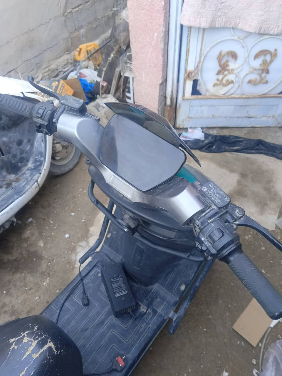 دراجه شحن للبيع كامله اي نقص مابيه الاتصال برقم أو واتساب*********** حسن أبو علي
