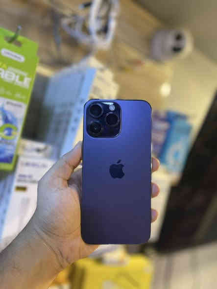 14 برو ماكس شرق اوسط
جهاز كلش نضيف فقط شاصي بي خدوش خفيفه كلش مال كفر
بطارية96
ذاكره 256
سعره 900
تواصل ***********
