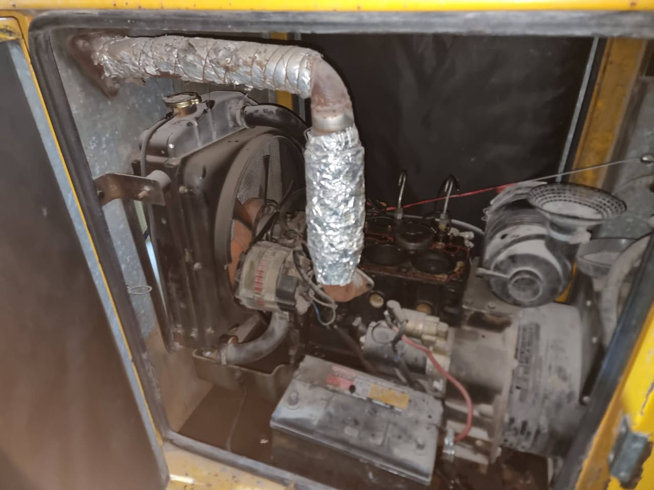 السلام عليكم مولد لمبرديني إيطالي 15KV كايمة راس توليد جديد منضومة اطفاء وتشغيل كهربائيات بلاد راديتر جديدة كاتم جديد السعر ١٣ ورقة مكاني بغداد الامين ***********
