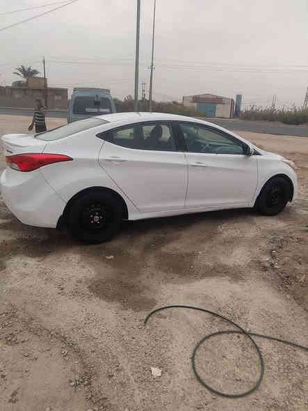 سلام عليكم النتره خليجي موديل 13 بسمي بيه رشات اثر شخوط تقريب 3 قطع كير مكينه تبريد بحاله جيده ترهم مقدمه والباقي قصاد شرط ماستر تبقى عندي للضمان او نقد 

اتصل ***********
