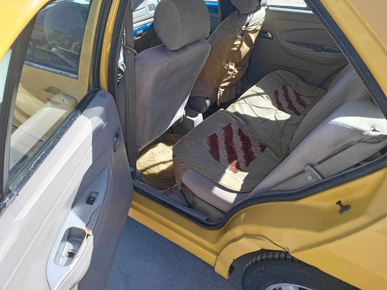 السلام عليكم ورحمة الله وبركاته شيري كوين 2011 رقم بغداد تحويل مباشر كير محرك كفاله تبريد ثلج تدفئه تخم تاير جديد صدر جديد صبغ جاملغ خلفي سبب جراد وضربت شمس قليله بل بنيد السعر ٣٣ وبيها مجال قليل حك الجيه مكان السياره انبار هيت للاتصال على الرقم *********** غير متواجد على الفيس مكلف بل نشر
