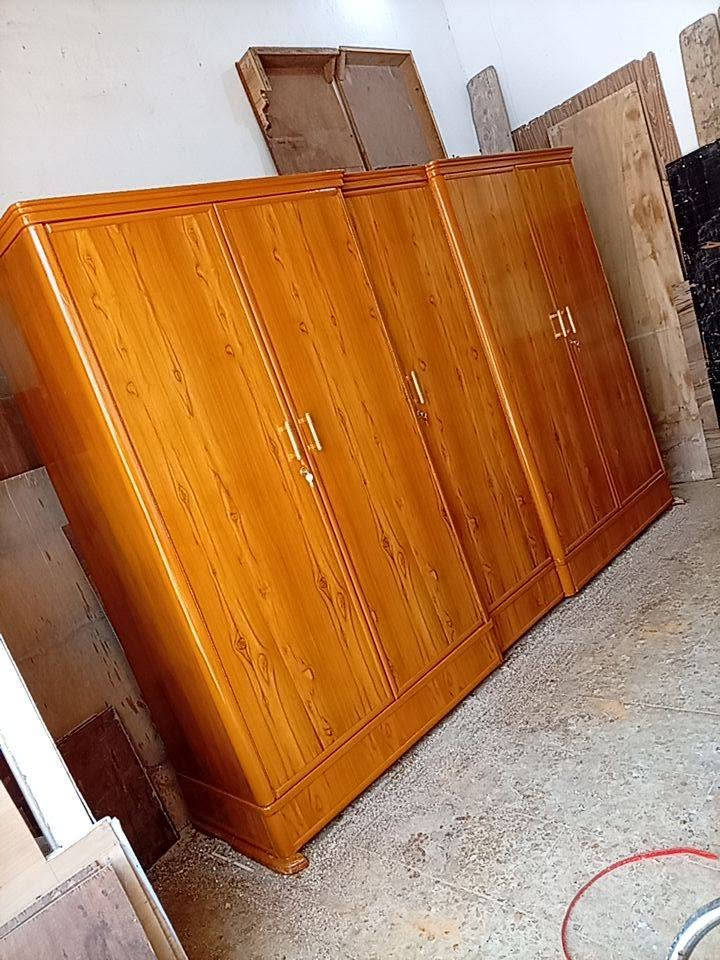 يا الله سلام عليكم كنتور خمسه باب تزكام صاج نضيف 
. جدا وجه 6 ملم كفه 4 ملم  ضهر جرجوبه شد براغي 
. نجف مقابل قريه الغدير *********** 
السعر 250 و بي مجال
