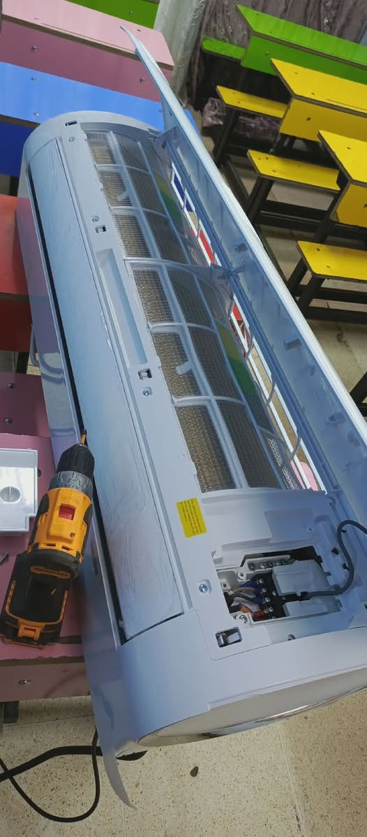 🔴الورشة الهندسية الموقعية للتبريد والتكييف 👨🏿‍🔧❄🥶
تنصيب 🔶صيانة 🔶شحن غاز🔶 معالجة جميع اعطال السبالت والمكيفات 👨🏿‍🔧❄🏠
🔴قطع غيار  ⚙️  بيع السبالت والمكيفات 💯❄
للاتصال ***********📞
🚙🚙🚙🚙🏠🏠👨🏿‍🔧
خدمة على مدار الساعة⌚⏱️ مع افضل فريق صيانة 👷🏾‍♂️👨🏾‍🔧
داخل منطقة الشعب ومناطق بغداد كافة 🚘🌏🚘
