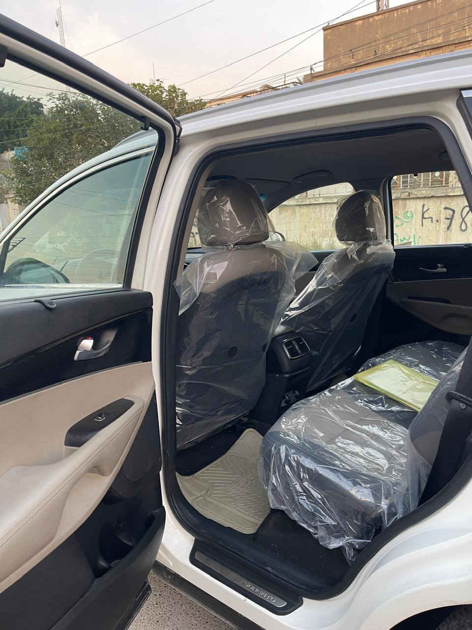 السلام عليكم سورنتو 19خليجي رقم بغداد جديد انكليزي محرك 6سلندر كير ومحرك على وضع الشركة  تبريد ثلاث قطع كشنات جلد جنطة كهربائيه بصمه بيها صبغ بالجاملغ الخلفي السعر 240$ موبايل ***********
