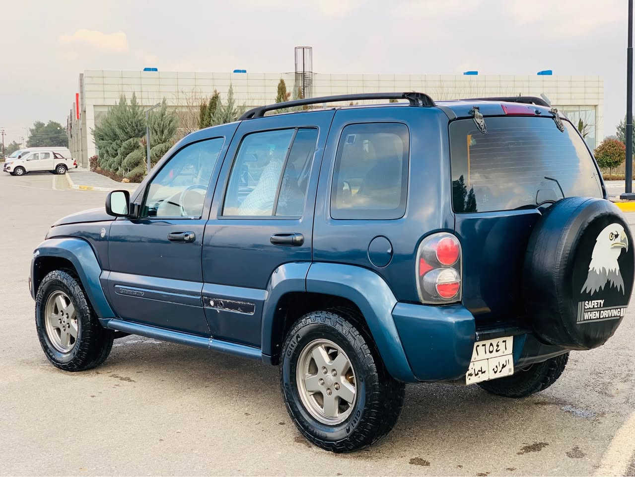 شوين سليمانى ***********سعر59كه ميك مه عامه له 
جێب لیبرتی مۆدیل2006دەبل ئەکسل مەکینەو گێر بەشەرت تەبریت ساردو گەرم جوارتایەی تازە
900دۆلار خرامەی تیایە دوای مەعامەلە ئەگەرێتەوە 
تەعدیل سورعە سوکان ڤۆلیم تەحویل خرامە براوە بەشەرت  ئالوگۆرناکەم تکایە السليمانية, العراق
