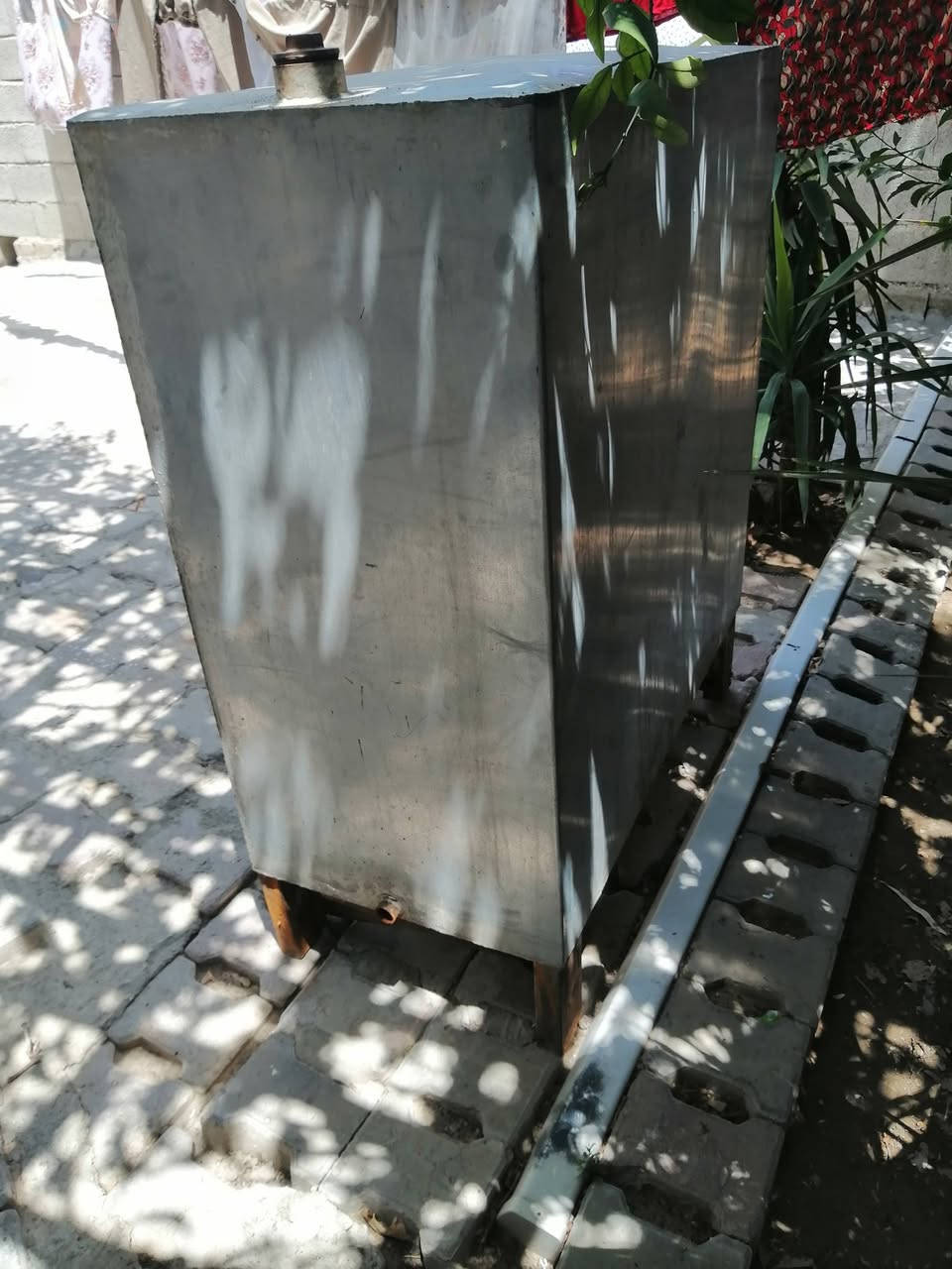 برميل للبيع للاستفسار ***********
